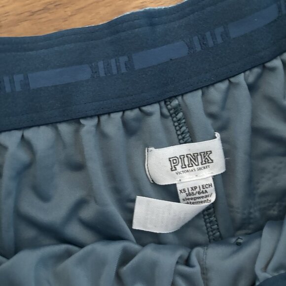 Victoria’s Secret PINK Rhinestone Green Velvet Velour Booty Boxer Shorts Size XS - Picture 7 of 12